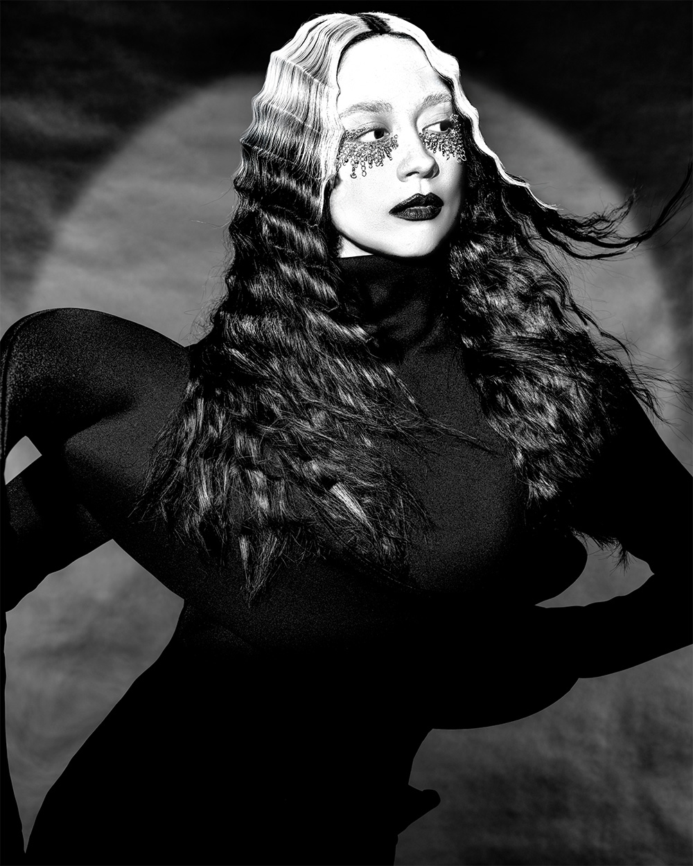 Long Two-Tone Hair with Crimped Waves - Viktoriia Vradii - Monochrome Edge Collection
